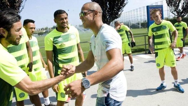 直是每一个 直是每一个